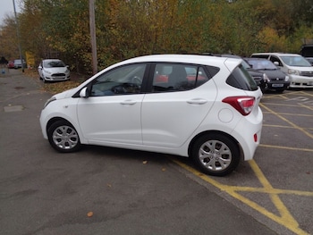 Used Hyundai i10 2015 for sale - 75961057: Photo