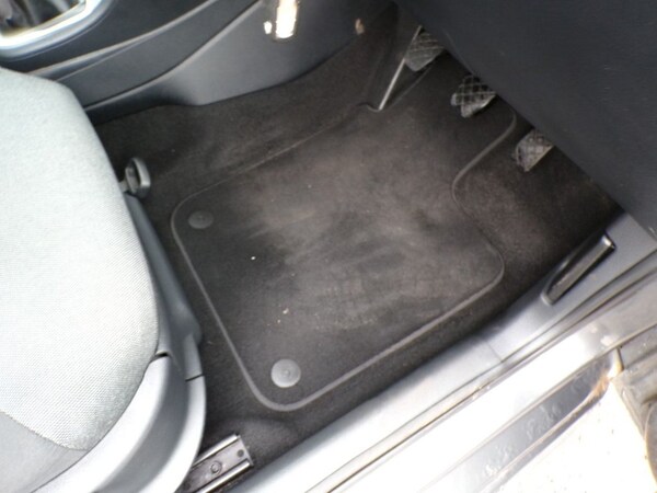 Used Volkswagen Polo 2011 for sale - 76210507: Photo 14