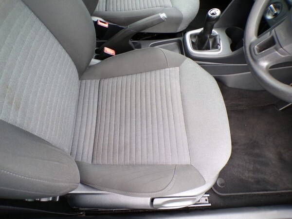 Used Volkswagen Polo 2011 for sale - 76210507: Photo 15