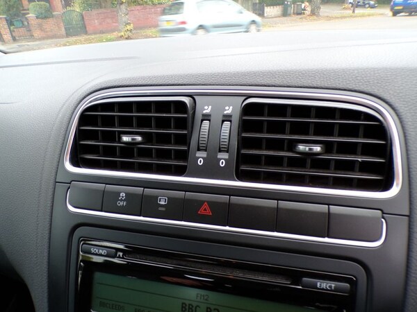 Used Volkswagen Polo 2011 for sale - 76210507: Photo 18