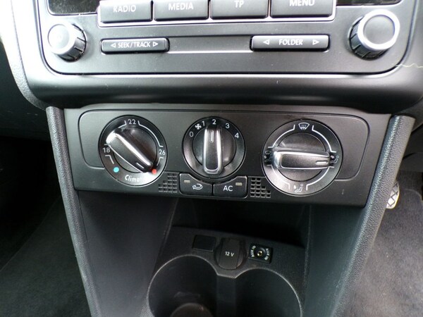 Used Volkswagen Polo 2011 for sale - 76210507: Photo 20
