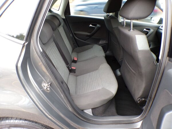 Used Volkswagen Polo 2011 for sale - 76210507: Photo 32
