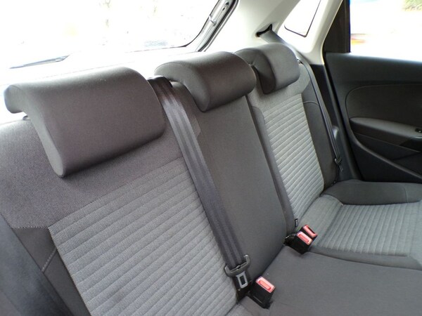 Used Volkswagen Polo 2011 for sale - 76210507: Photo 35