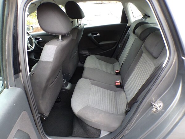 Used Volkswagen Polo 2011 for sale - 76210507: Photo 43