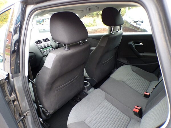 Used Volkswagen Polo 2011 for sale - 76210507: Photo 44