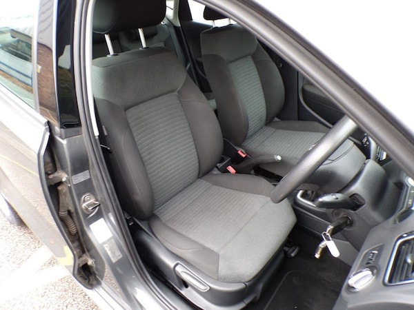 Used Volkswagen Polo 2011 for sale - 76210507: Photo 9