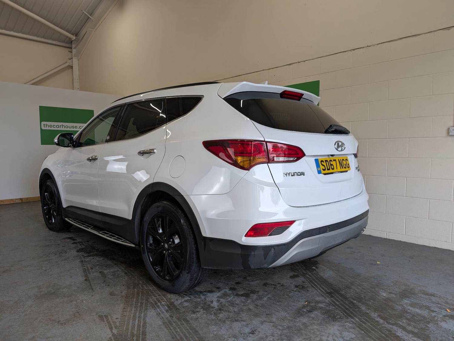 Used Hyundai Santa Fe 2017 for sale - 76239670: Photo 14