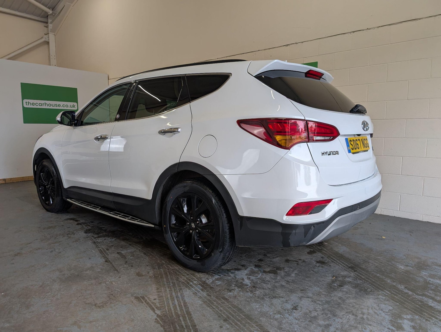 Used Hyundai Santa Fe 2017 for sale - 76239670: Photo 15