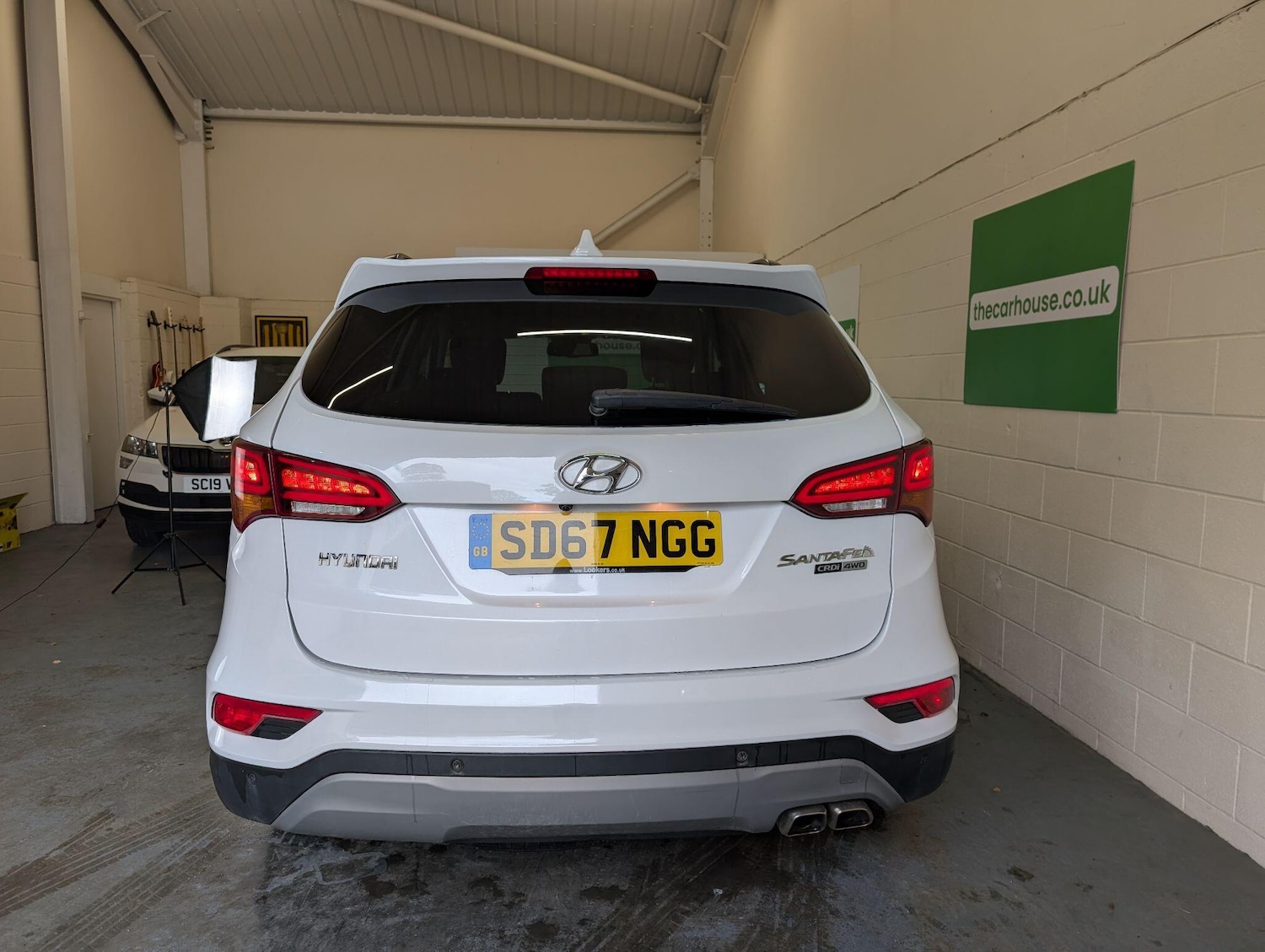 Used Hyundai Santa Fe 2017 for sale - 76239670: Photo 18