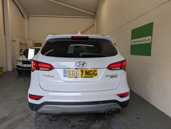 Used Hyundai Santa Fe 2017 for sale - 76239670: Photo 18