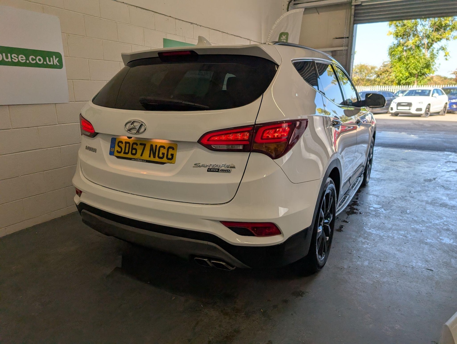 Used Hyundai Santa Fe 2017 for sale - 76239670: Photo 20