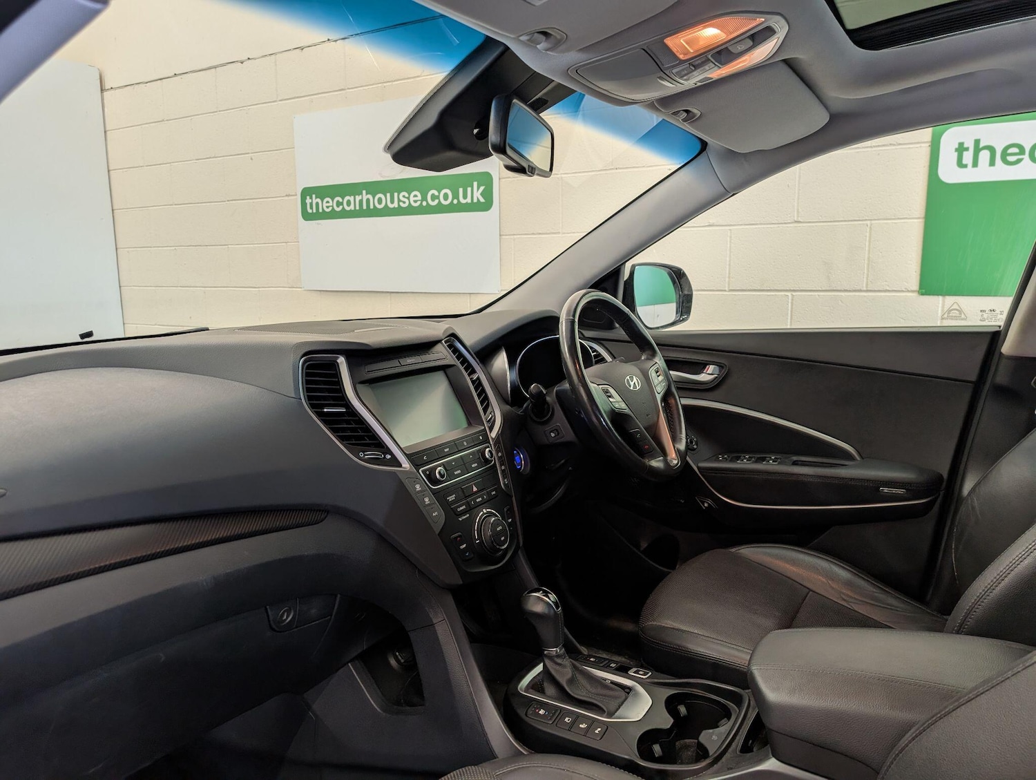 Used Hyundai Santa Fe 2017 for sale - 76239670: Photo 27