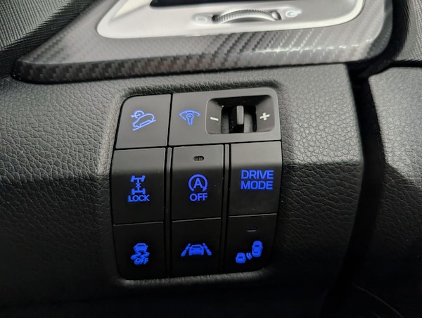 Used Hyundai Santa Fe 2017 for sale - 76239670: Photo 34