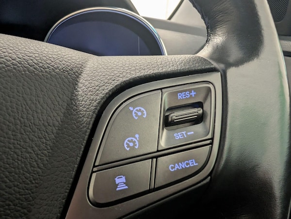 Used Hyundai Santa Fe 2017 for sale - 76239670: Photo 35
