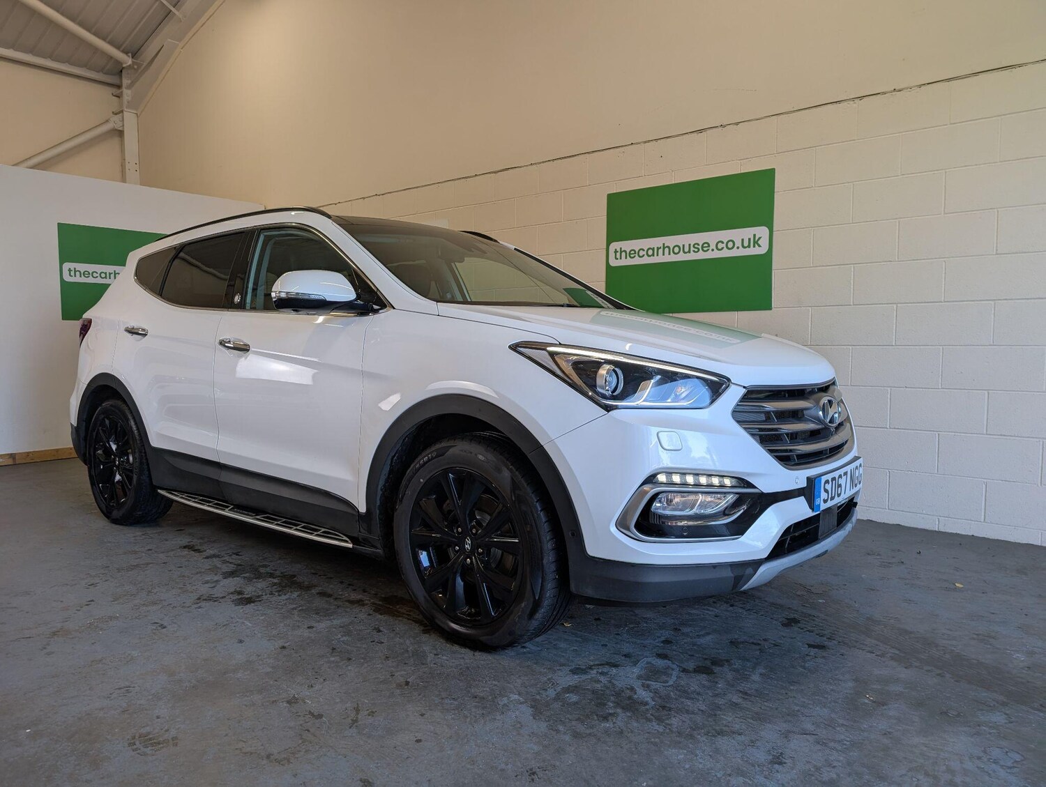 Used Hyundai Santa Fe 2017 for sale - 76239670: Photo 6