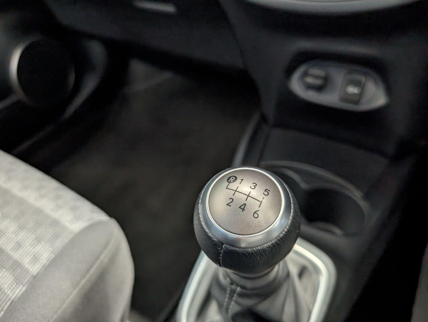 Used Toyota Yaris 2016 for sale - 76898979: Photo 17