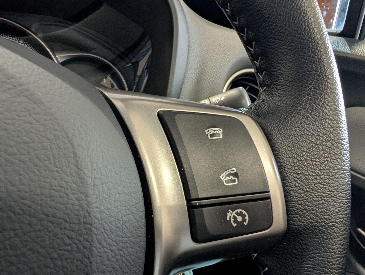 Used Toyota Yaris 2016 for sale - 76898979: Photo 21