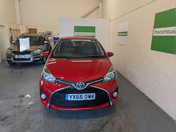 Used Toyota Yaris 2016 for sale - 76898979: Photo