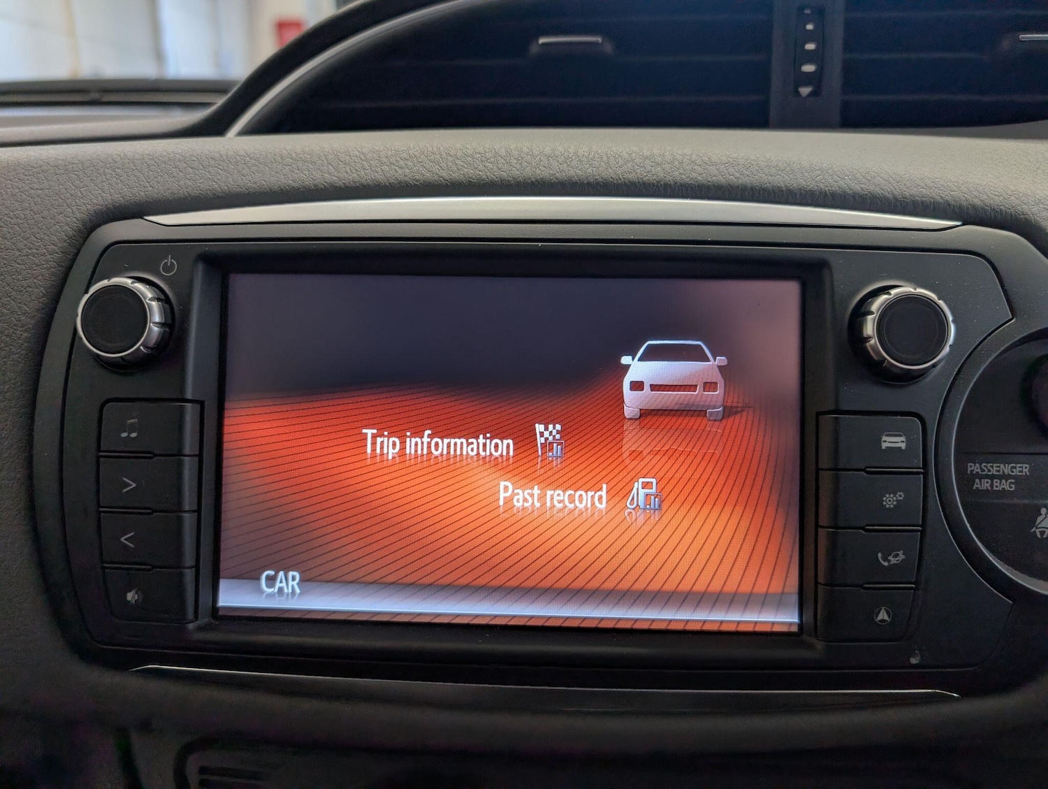 Used Toyota Yaris 2016 for sale - 76898979: Photo 30