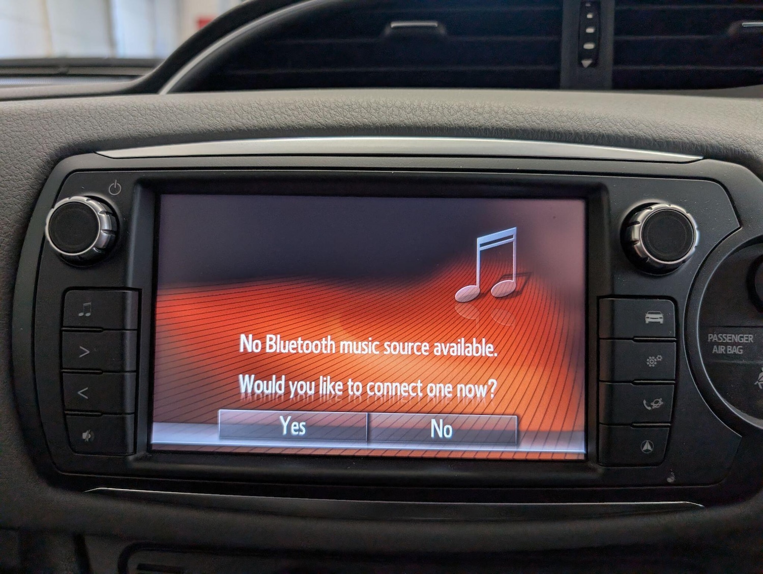 Used Toyota Yaris 2016 for sale - 76898979: Photo 31