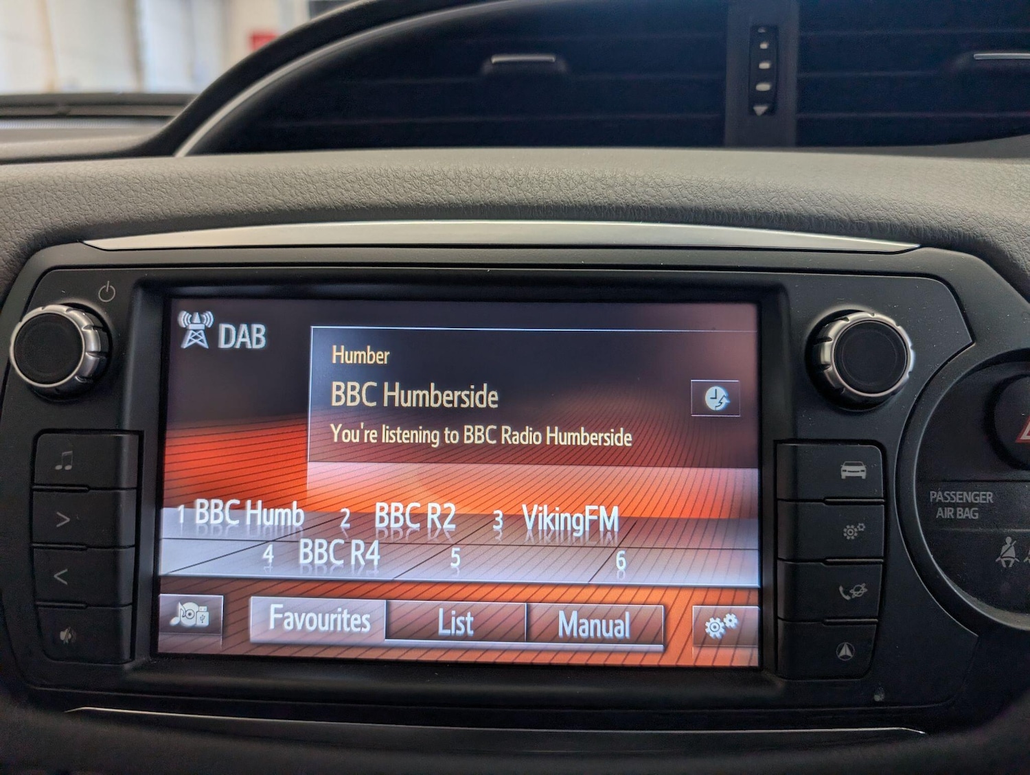 Used Toyota Yaris 2016 for sale - 76898979: Photo 32