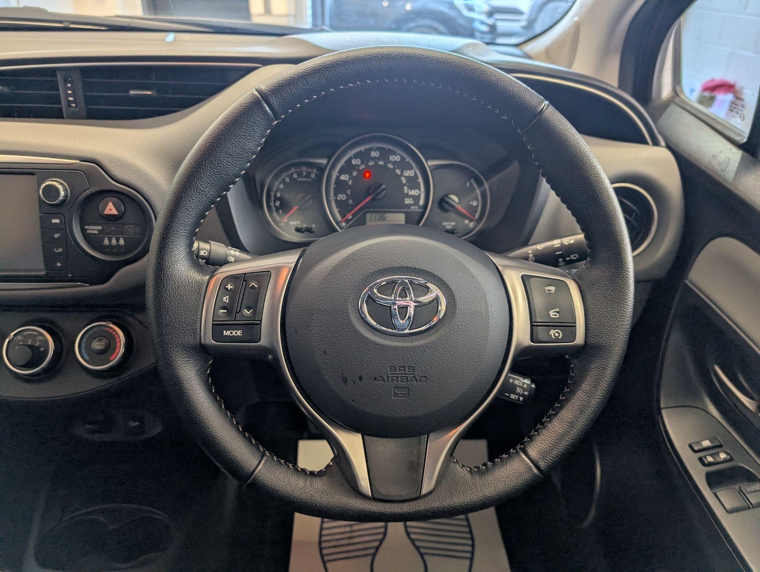 Used Toyota Yaris 2016 for sale - 76898979: Photo 39