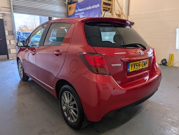 Used Toyota Yaris 2016 for sale - 76898979: Photo