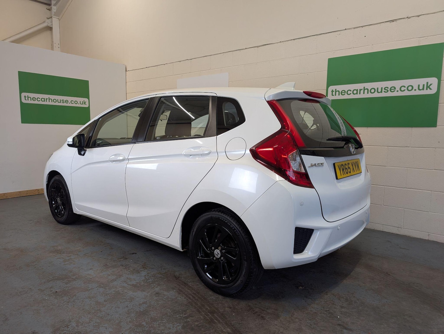 Used Honda Jazz 2015 for sale - 76522483: Photo 15