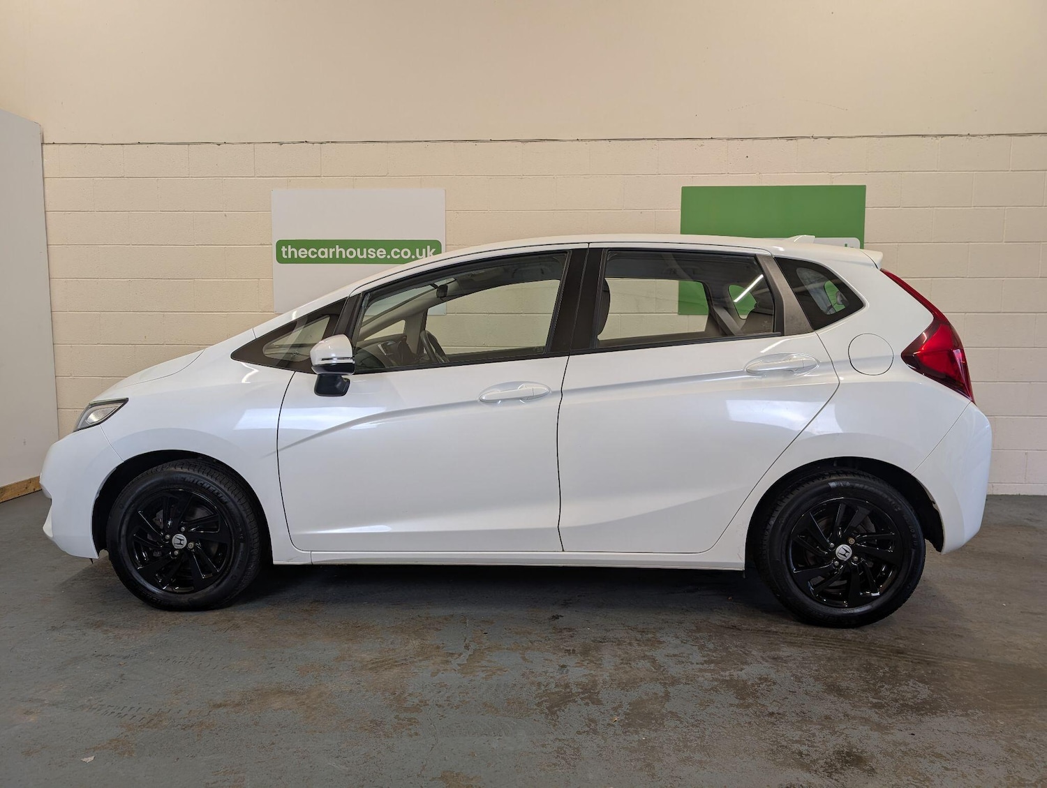 Used Honda Jazz 2015 for sale - 76522483: Photo 17