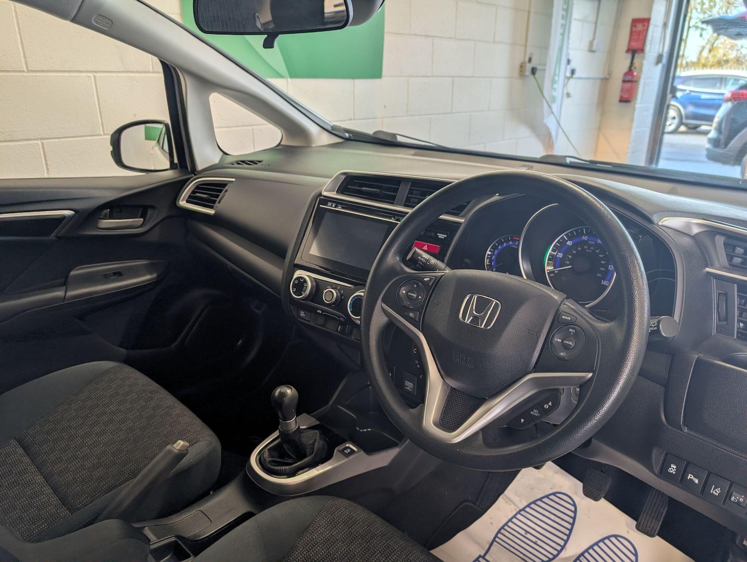 Used Honda Jazz 2015 for sale - 76522483: Photo 23