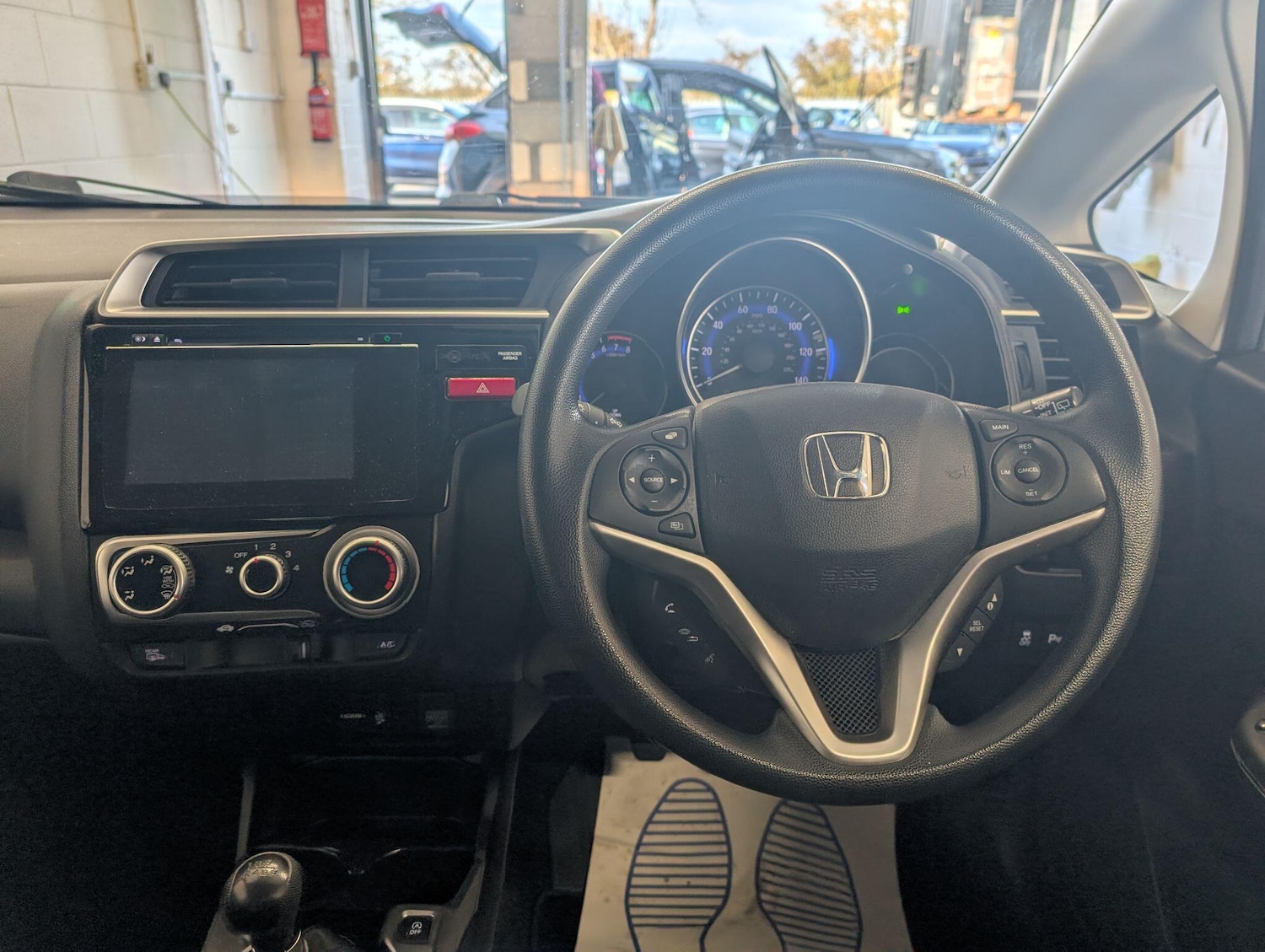 Used Honda Jazz 2015 for sale - 76522483: Photo 24