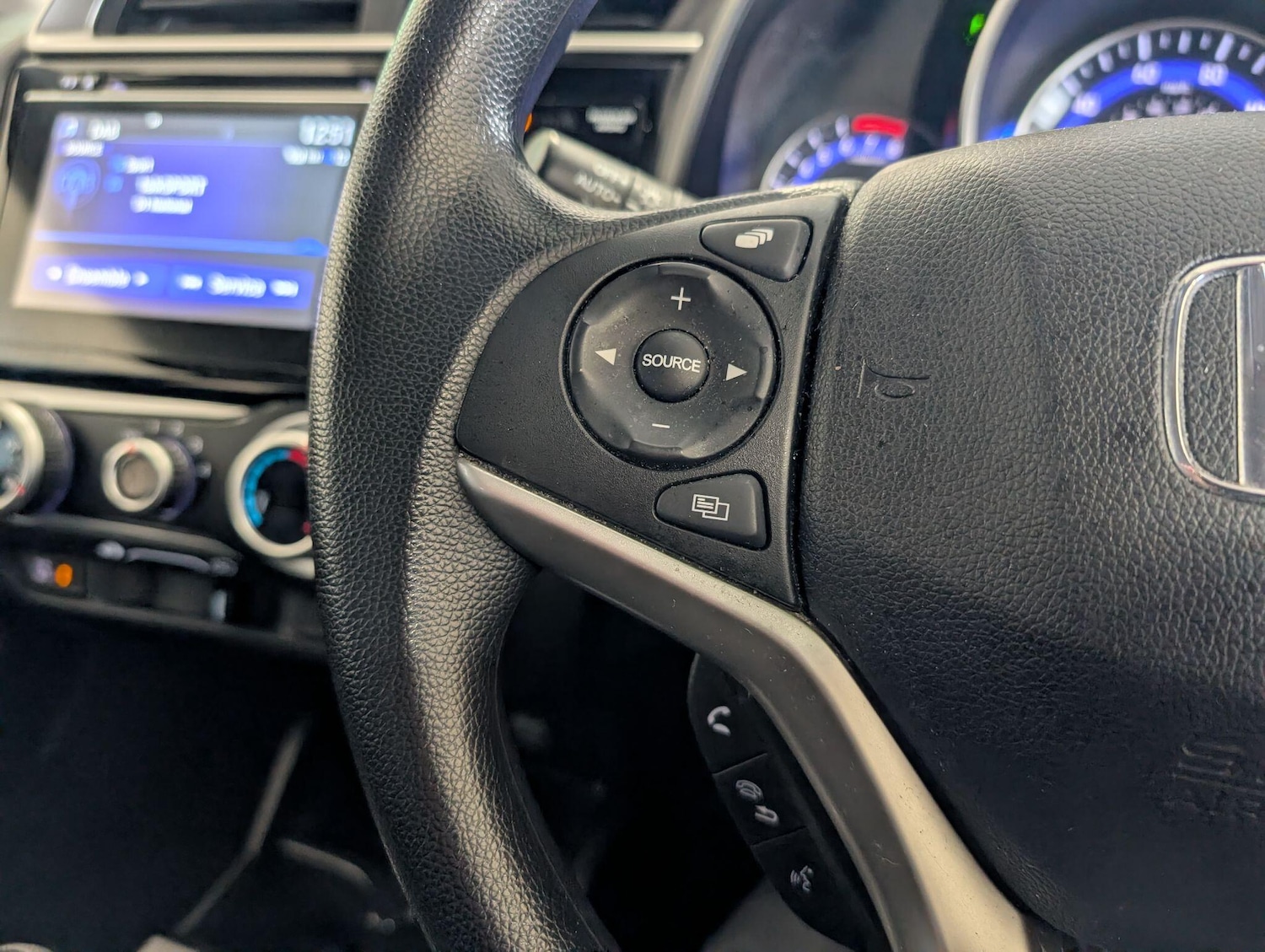 Used Honda Jazz 2015 for sale - 76522483: Photo 29