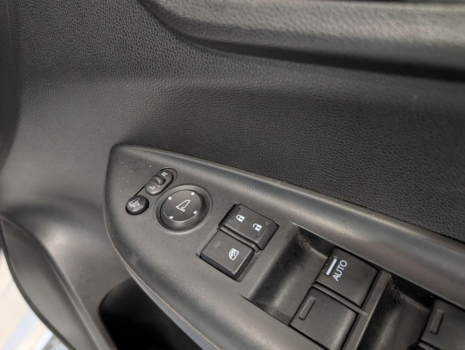 Used Honda Jazz 2015 for sale - 76522483: Photo 30