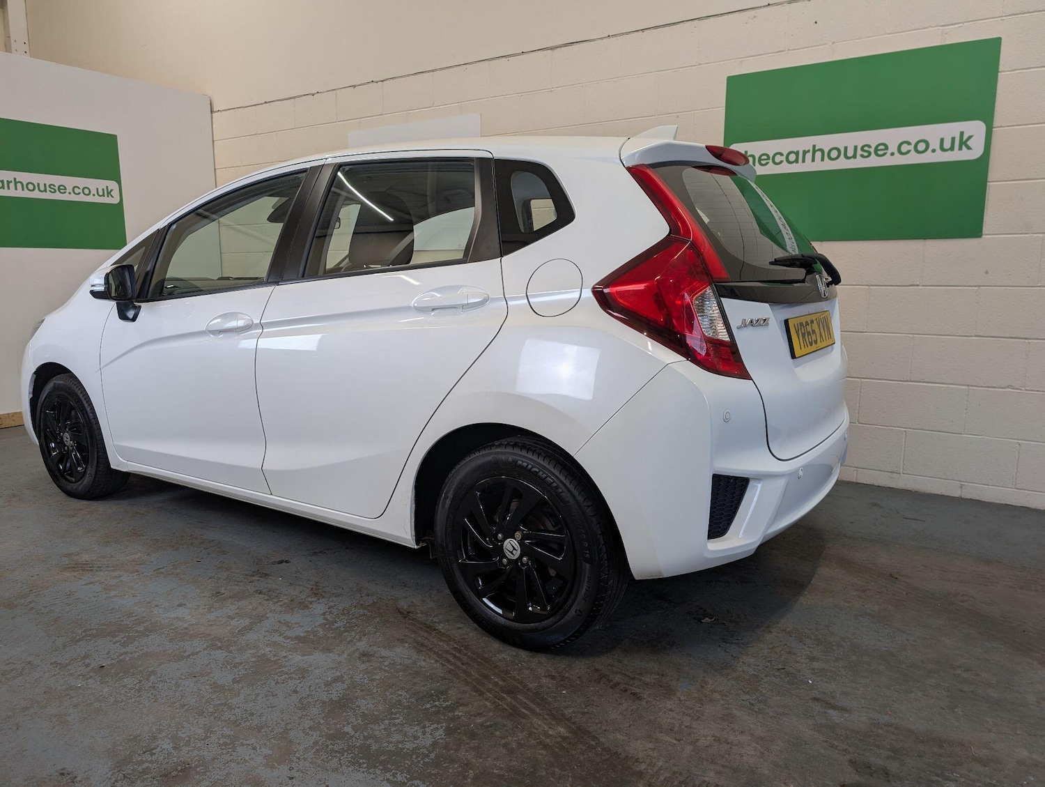 Used Honda Jazz 2015 for sale - 76522483: Photo 4