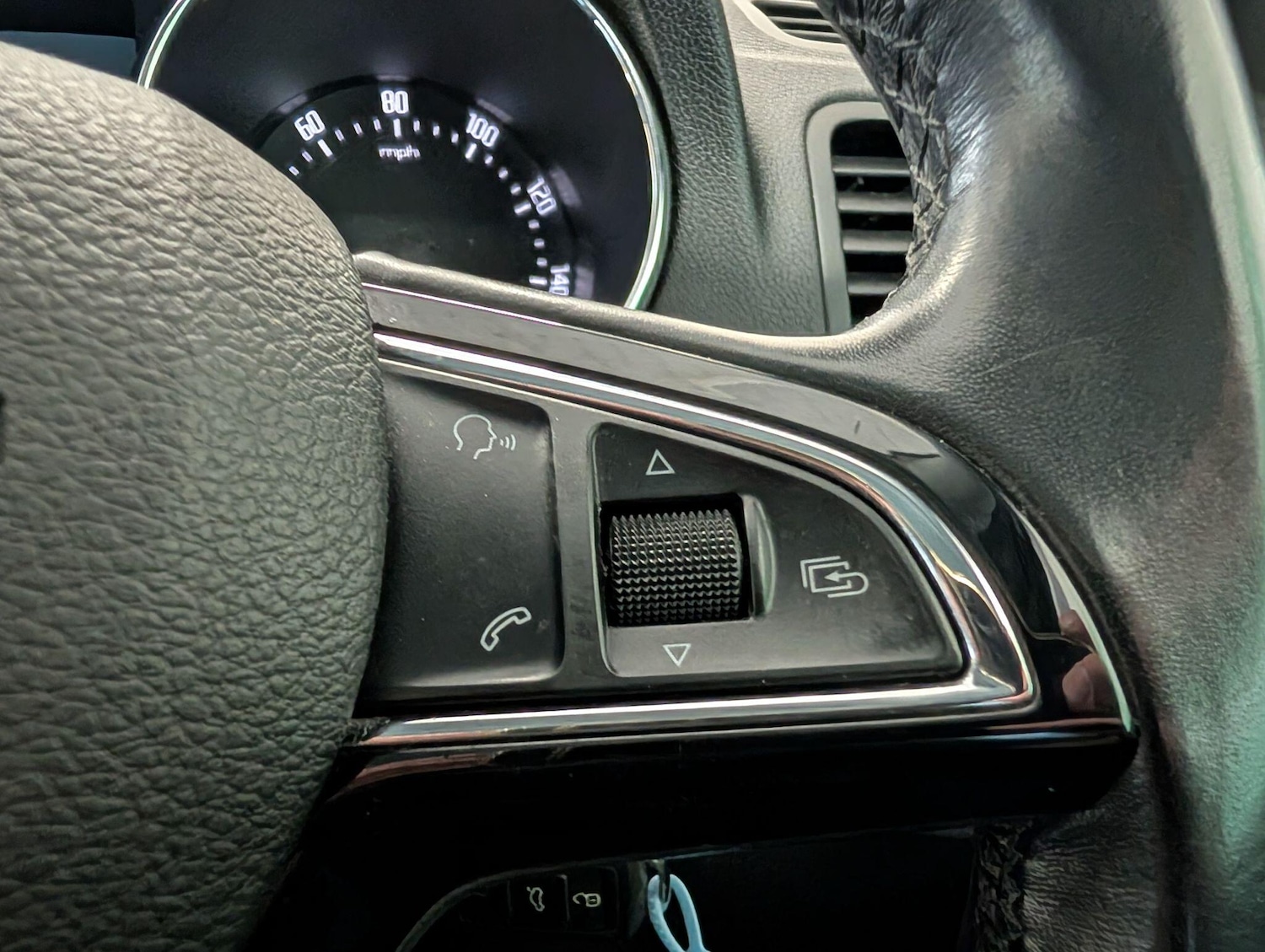 Used Skoda Yeti 2015 for sale - 76250943: Photo 33