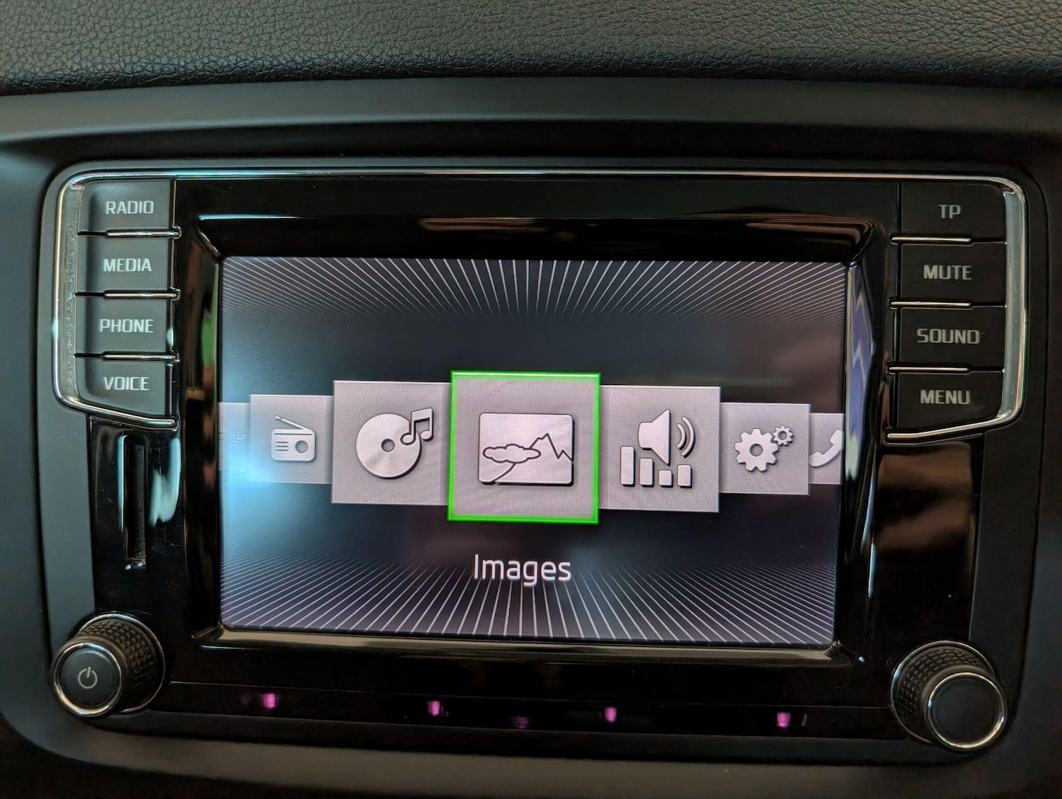 Used Skoda Yeti 2015 for sale - 76250943: Photo 41