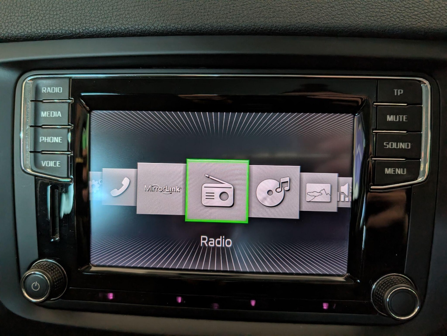 Used Skoda Yeti 2015 for sale - 76250943: Photo 42