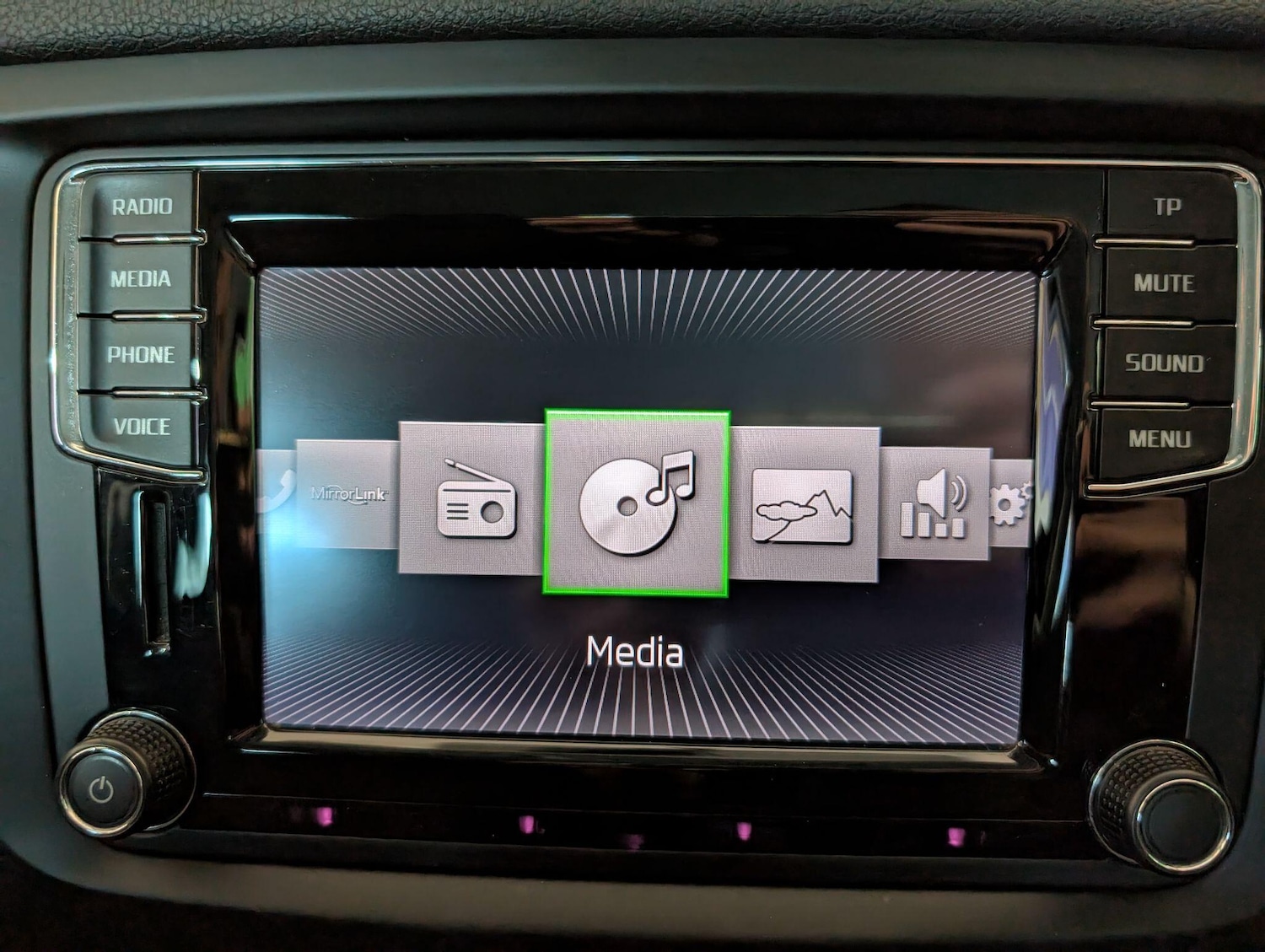 Used Skoda Yeti 2015 for sale - 76250943: Photo 44