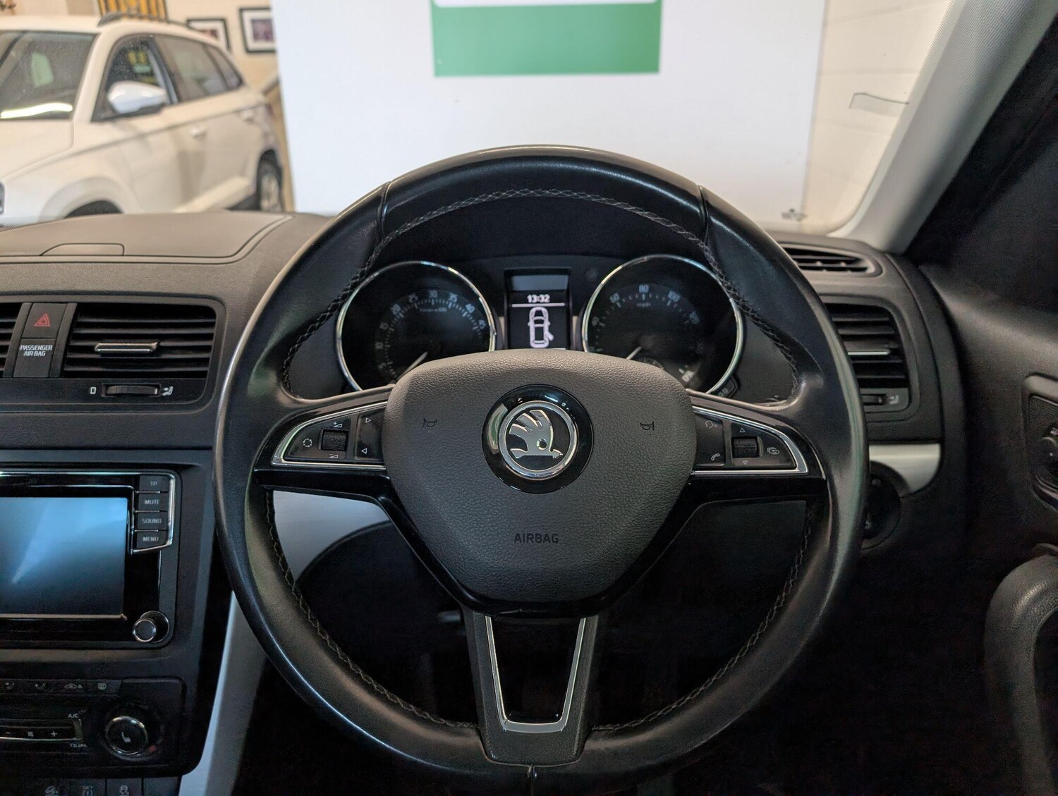 Used Skoda Yeti 2015 for sale - 76250943: Photo 50