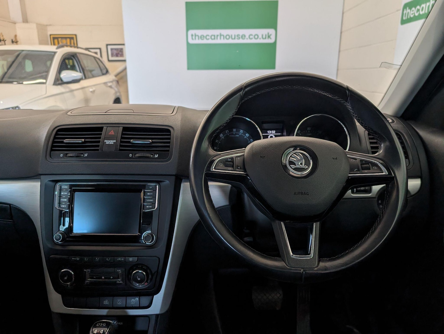 Used Skoda Yeti 2015 for sale - 76250943: Photo 56