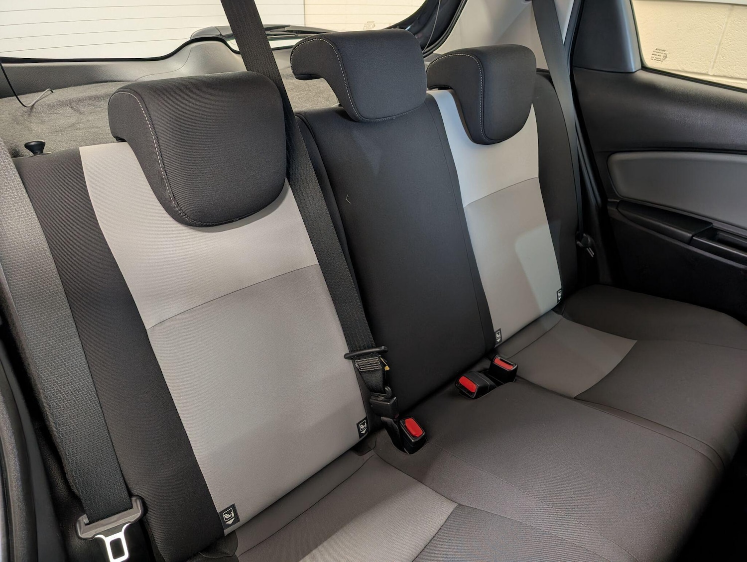 Used Toyota Yaris 2017 for sale - 77550208: Photo 21