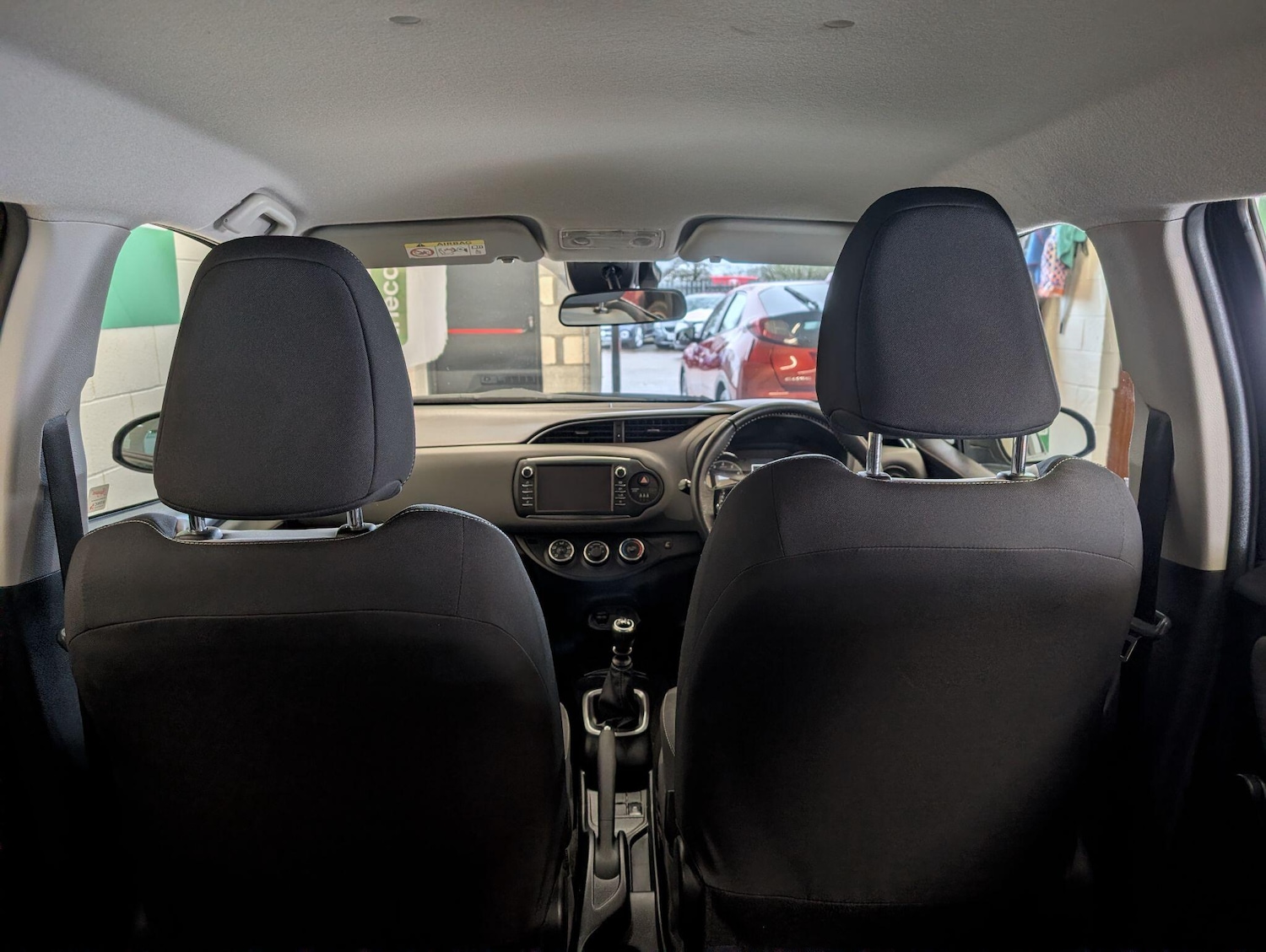 Used Toyota Yaris 2017 for sale - 77550208: Photo 22