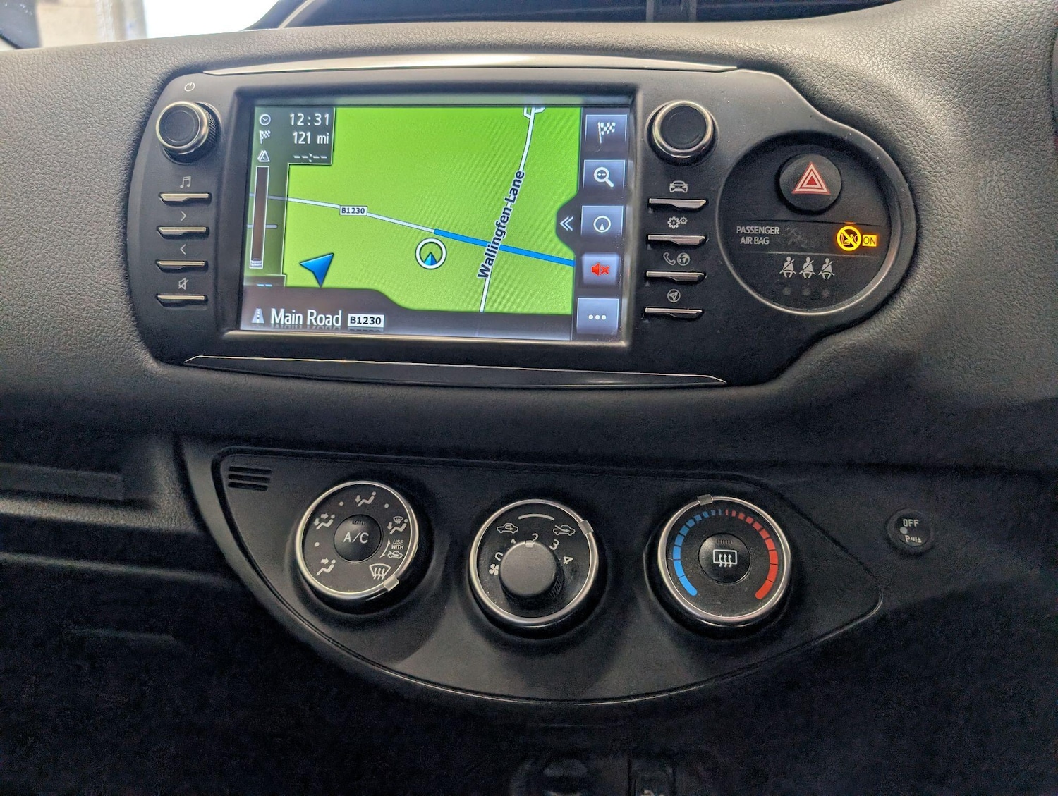 Used Toyota Yaris 2017 for sale - 77550208: Photo 35