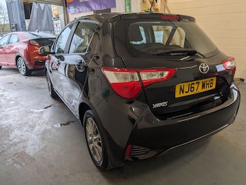 Used Toyota Yaris 2017 for sale - 77550208: Photo