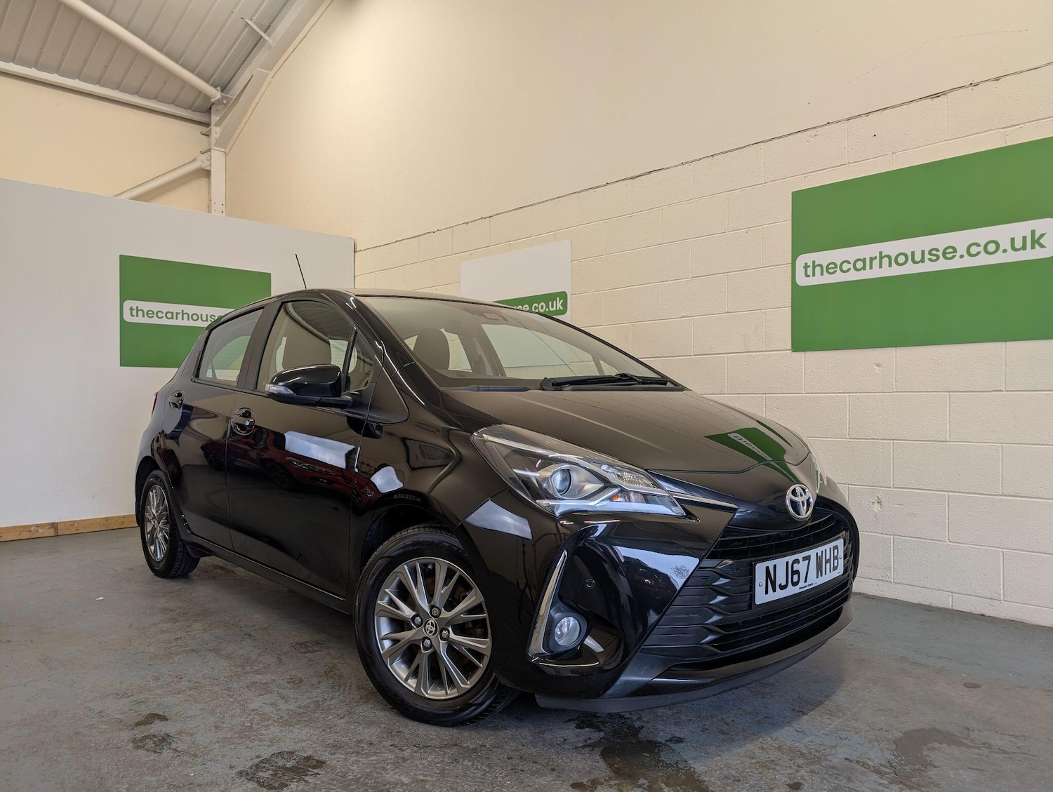 Used Toyota Yaris 2017 for sale - 77550208: Photo 8