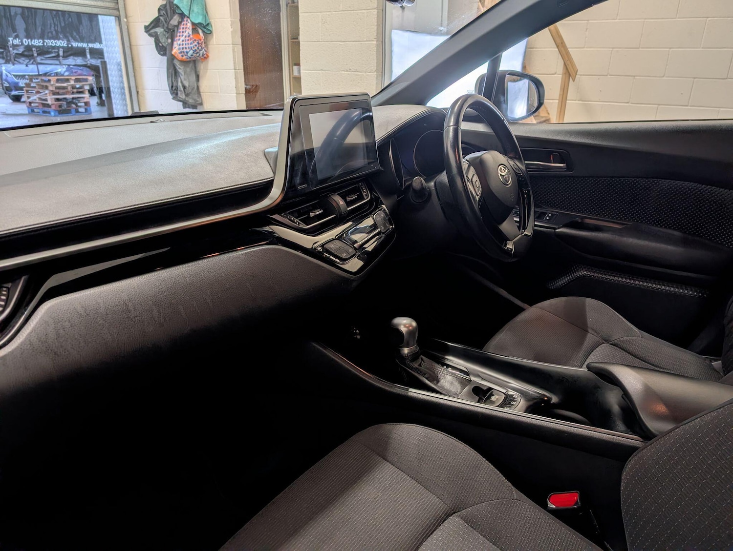 Used Toyota C-HR for sale - 77278775: Photo 14