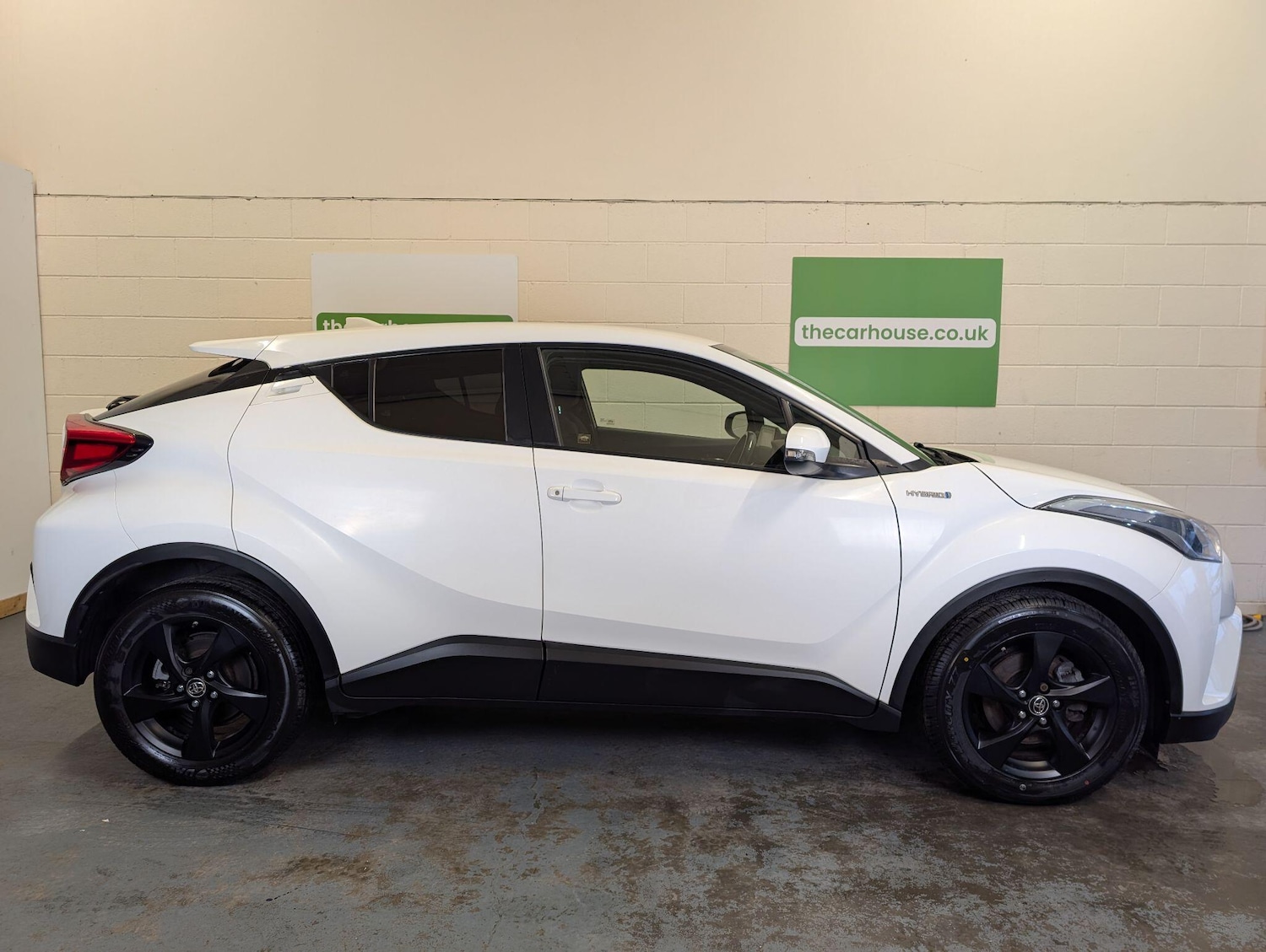 Used Toyota C-HR for sale - 77278775: Photo 3