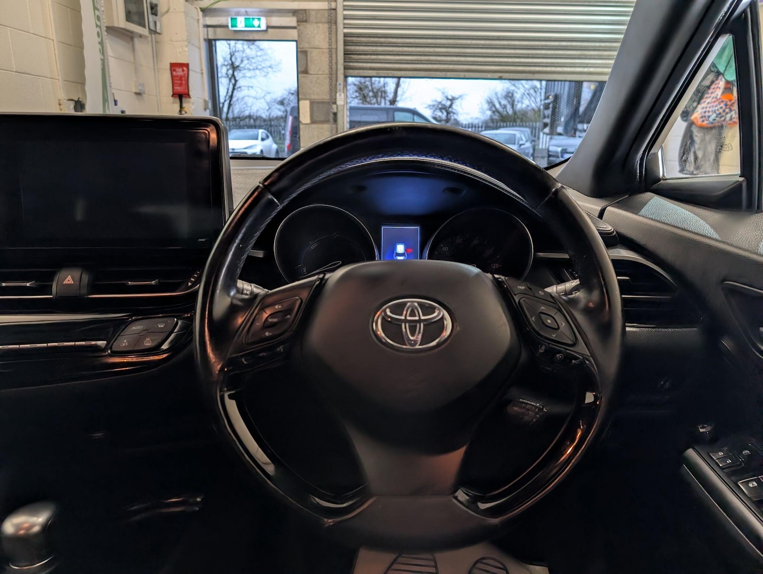 Used Toyota C-HR for sale - 77278775: Photo 34