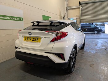 Used Toyota C-HR 2017 for sale - 77278775: Photo