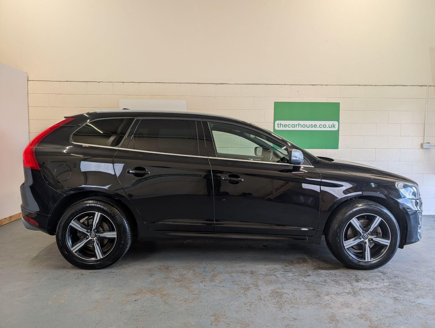 Used Volvo XC60 2017 for sale - 76913095: Photo 15